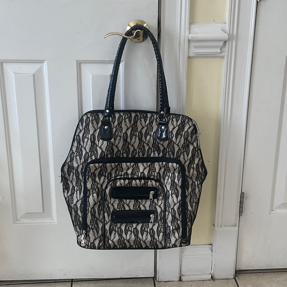 FashionElegant Black and Cream Women's Bag
